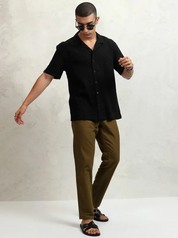 Highlander Men Brown Regular Fit  Solid Chinos