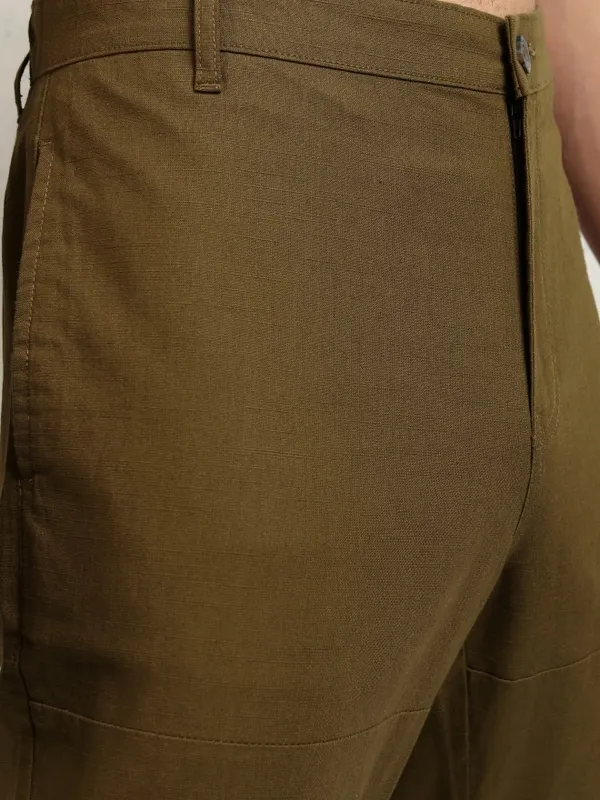 Highlander Men Brown Regular Fit  Solid Chinos