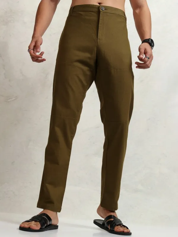 Highlander Men Brown Regular Fit  Solid Chinos