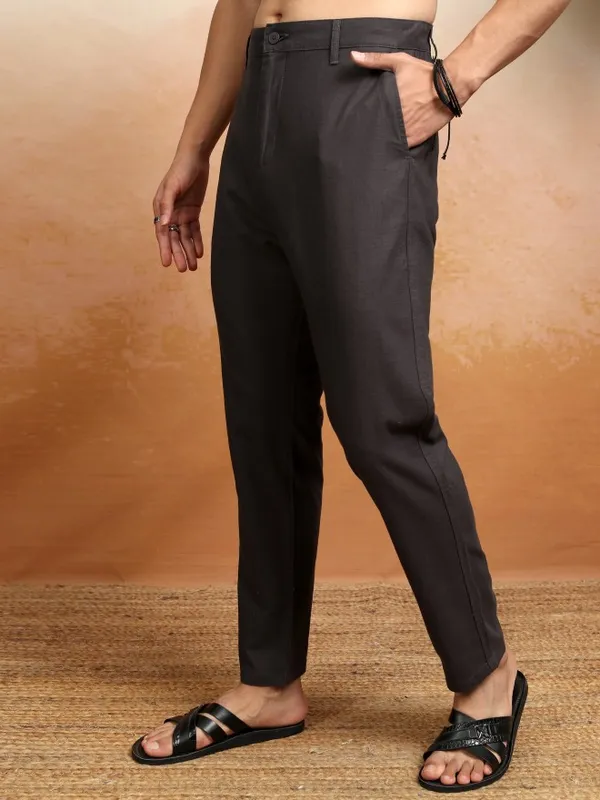 Highlander Men Black Slim Fit Solid Formal Trouser