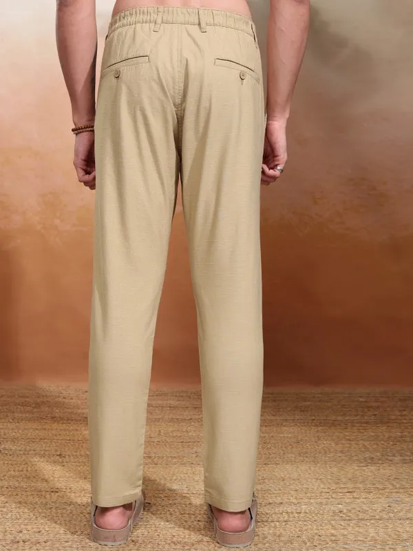Highlander Men Khaki Slim Fit Solid Chinos
