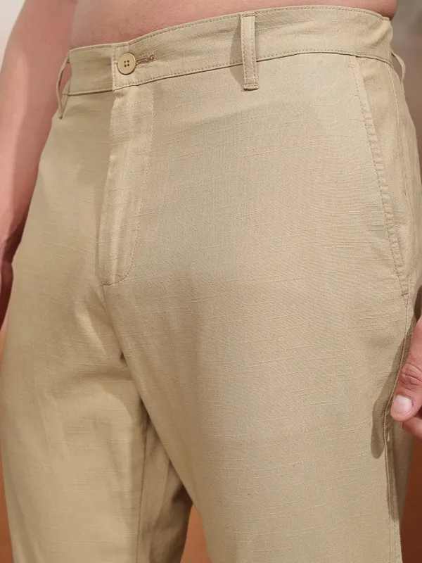 Highlander Men Khaki Slim Fit Solid Chinos