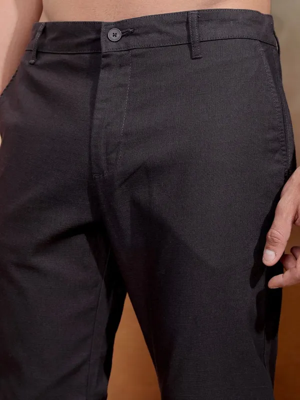 Highlander Men Black Slim Fit Solid Chinos