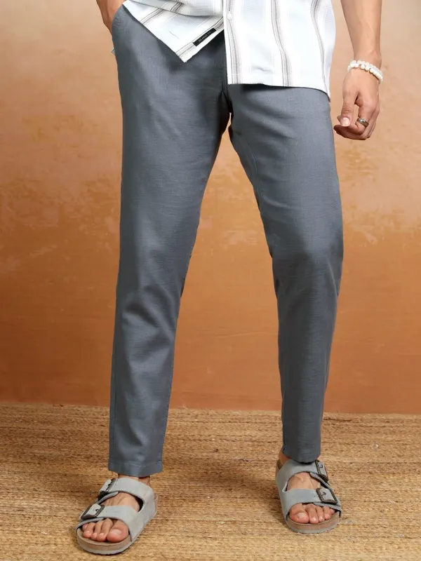 Highlander Men Grey Slim Fit Solid Formal Trouser