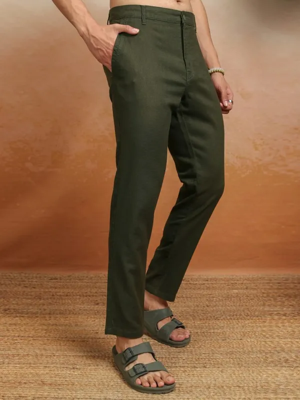 Highlander Men Green Slim Fit Solid Formal Trouser