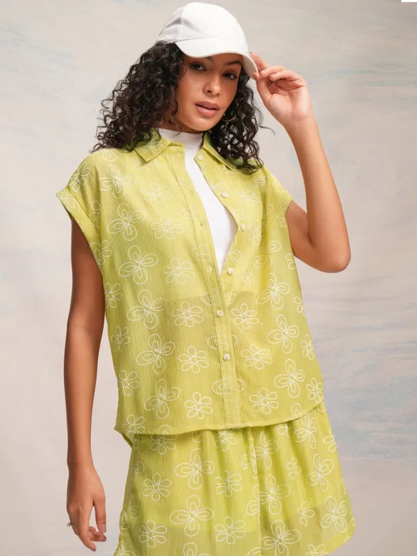 Tokyo Talkies Women Green Shirt With Shorts Co-Ords