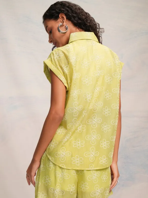 Tokyo Talkies Women Green Shirt With Shorts Co-Ords