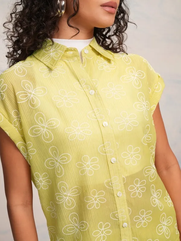 Tokyo Talkies Women Green Shirt With Shorts Co-Ords
