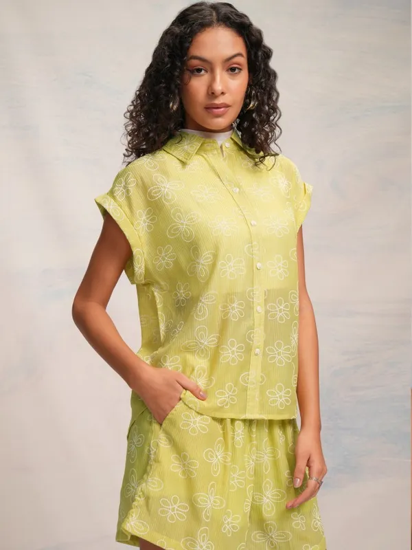 Tokyo Talkies Women Green Shirt With Shorts Co-Ords