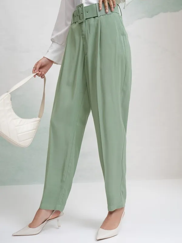 Tokyo Talkies Women Green Solid Straight Fit Casual Trouser