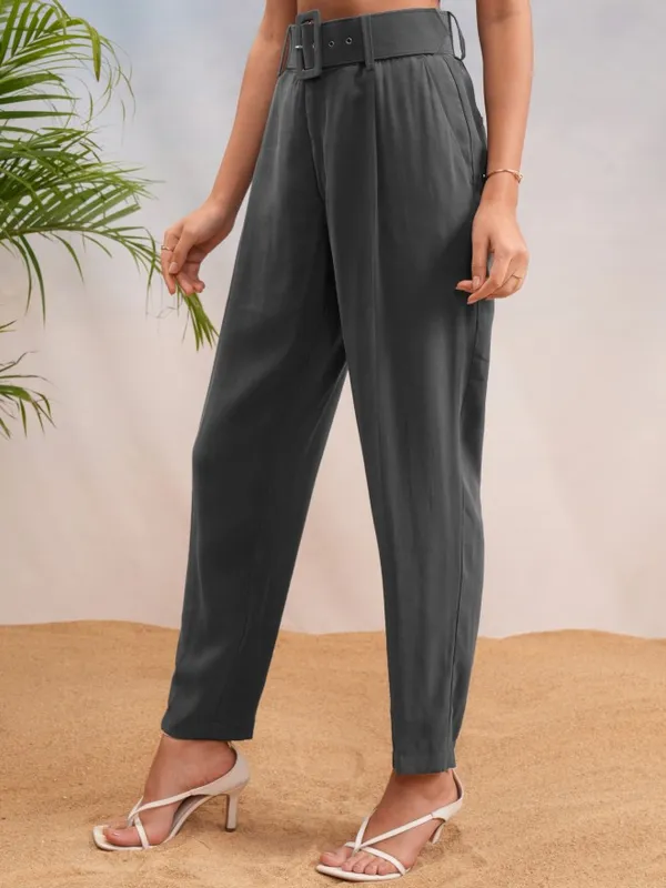 Tokyo Talkies Women Charcoal Solid Straight Fit Casual Trouser
