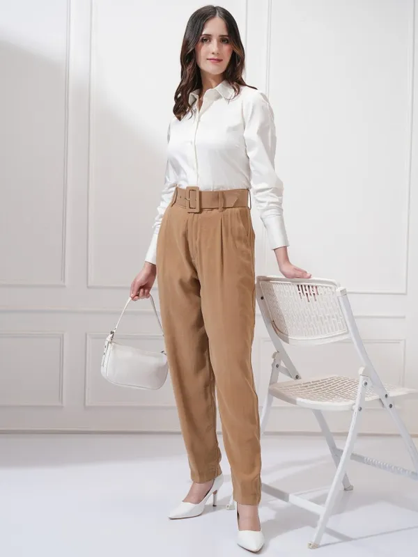Tokyo Talkies Women Taupe Solid Straight Fit Casual Trouser