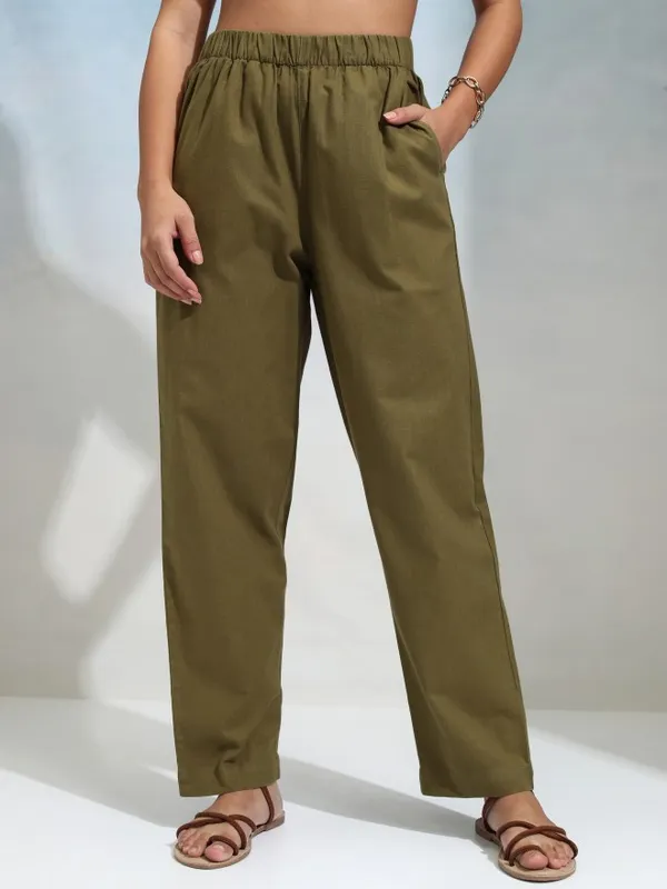 Tokyo Talkies Women Olive Regular Solid Regular Trouser