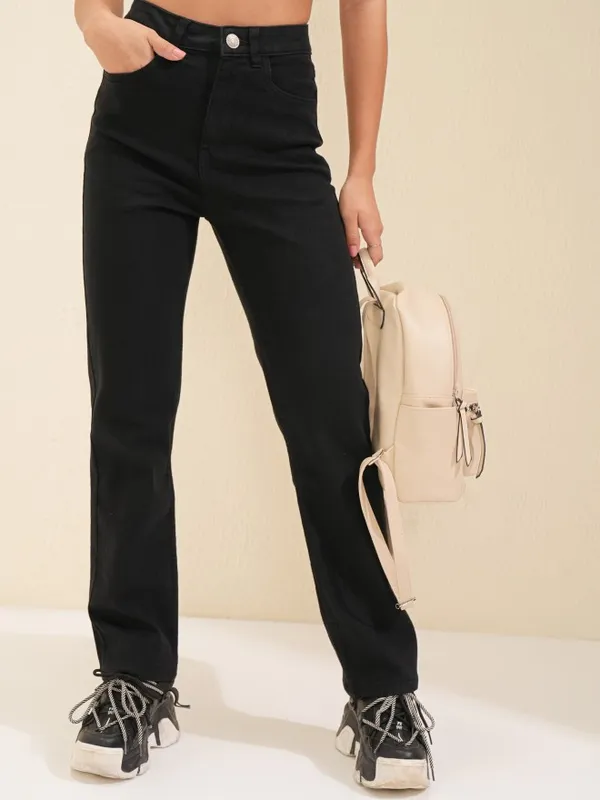 Women Straight Fit Jeans