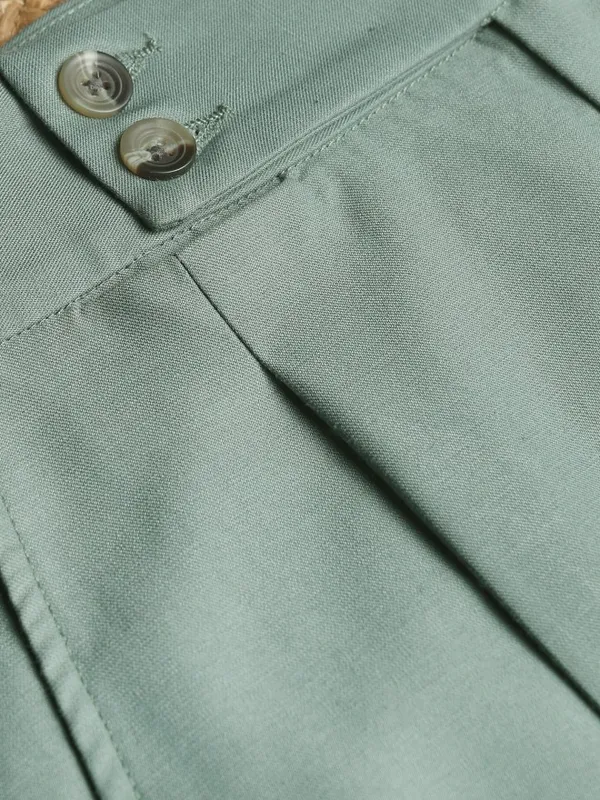 Highlander Men Olive Tapered Fit Solid Formal Trouser