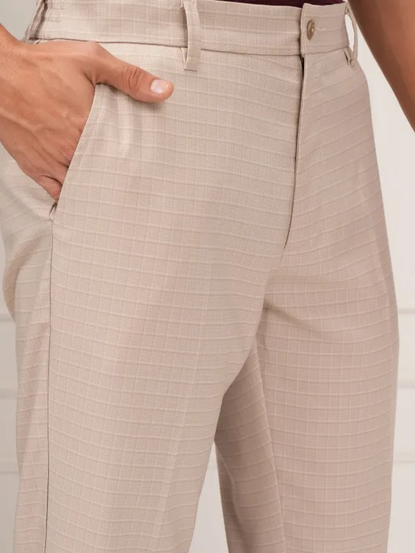 Highlander Men Beige Slim Fit Checked Formal Trouser