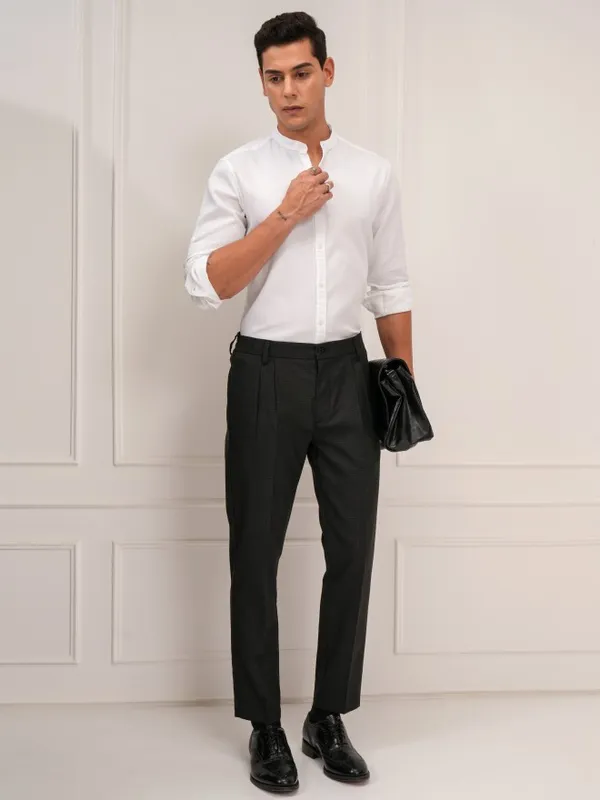 Highlander Men Black Slim Fit Solid Formal Trouser