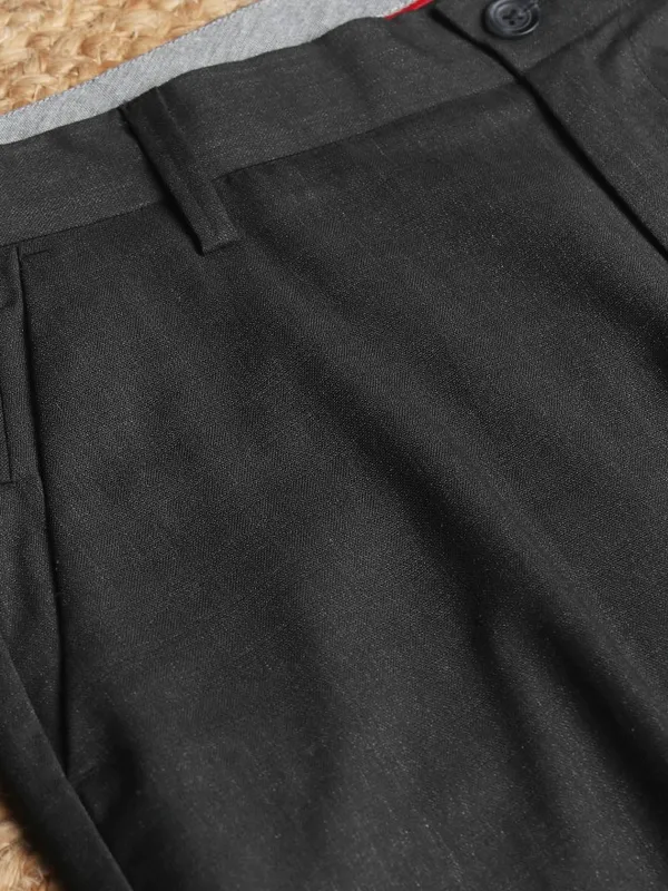Highlander Men Black Slim Fit Solid Formal Trouser