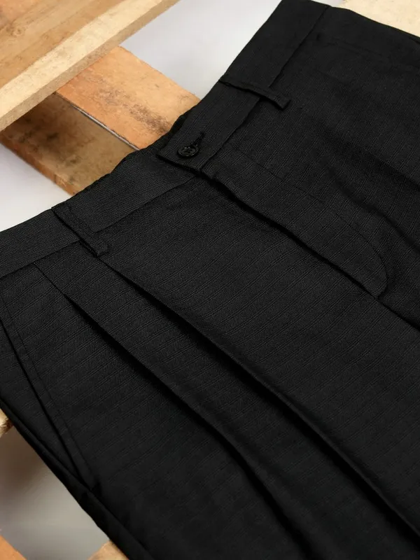 Locomotive Men Black Regular Fit Solid Formal Trousers