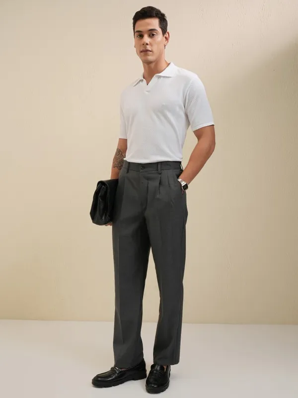 Locomotive Men Grey Regular Fit Solid Formal Trousers