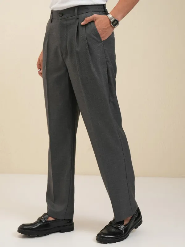 Locomotive Men Grey Regular Fit Solid Formal Trousers