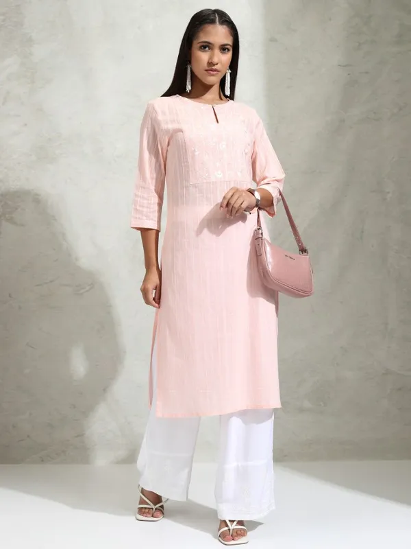 Vishudh Women Pink Embroidered Straight Kurta