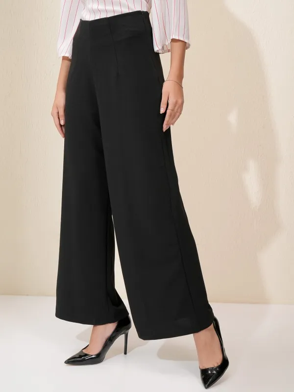 Tokyo Talkies Women Black Regular Solid Regular Trouser