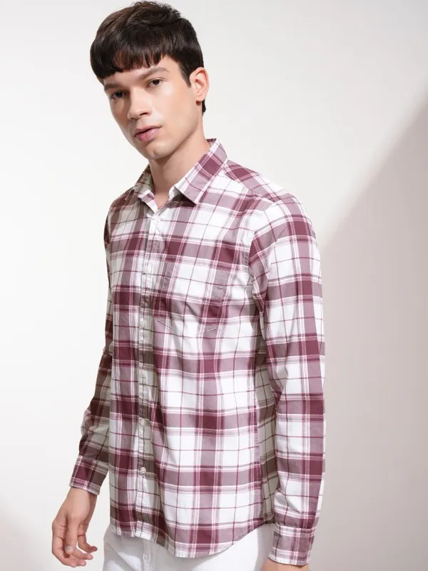 Highlander Men Pink Checked Regular Fit Casual Shirt