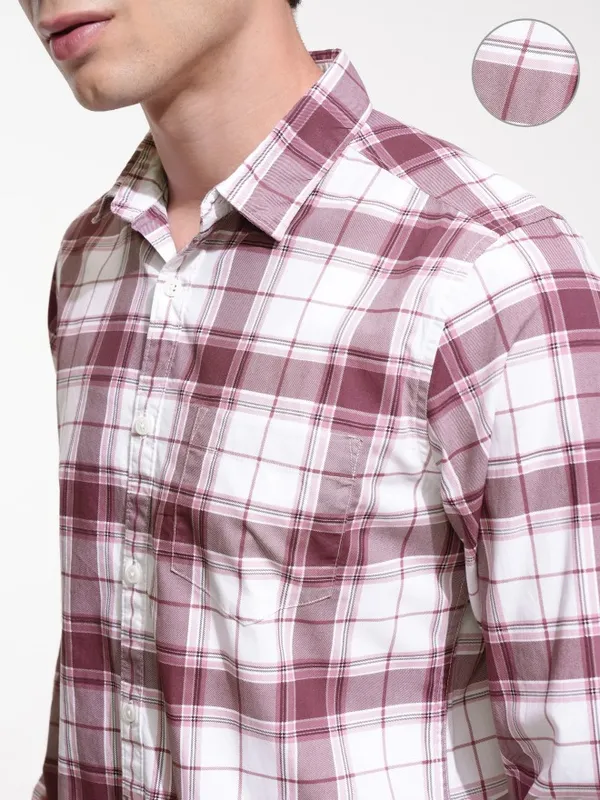 Highlander Men Pink Checked Regular Fit Casual Shirt