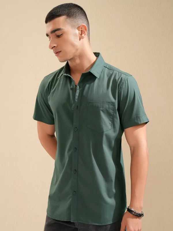 Ketch Men Green Solid Regular Fit Casual Shirt