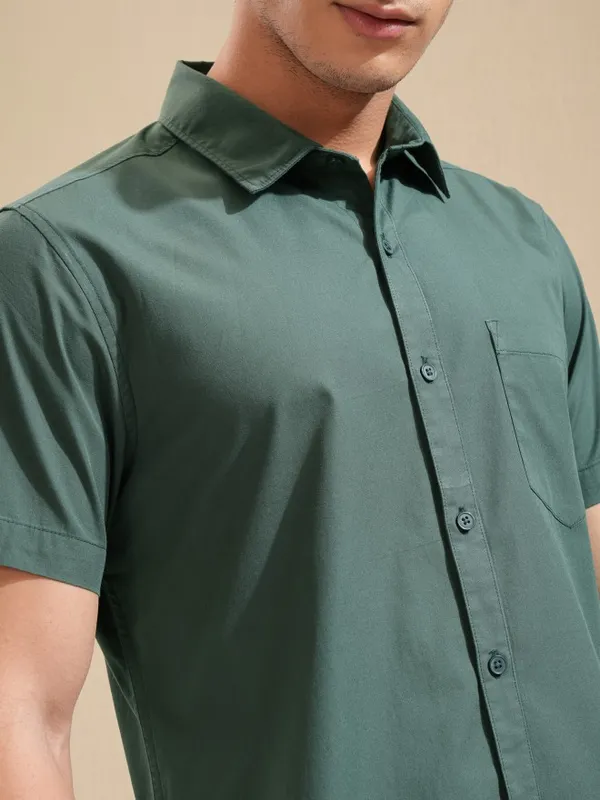 Ketch Men Green Solid Regular Fit Casual Shirt