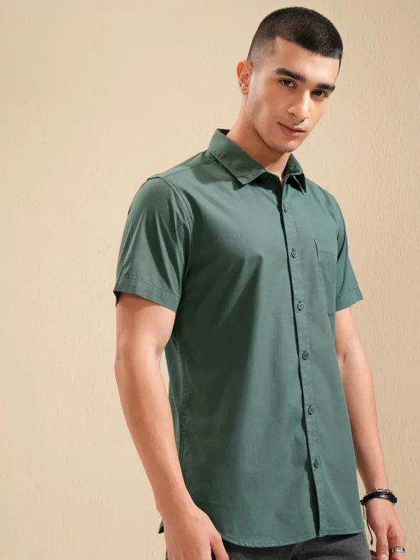 Ketch Men Green Solid Regular Fit Casual Shirt