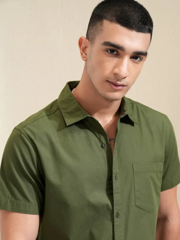 Ketch Men Green Solid Regular Fit Casual Shirt
