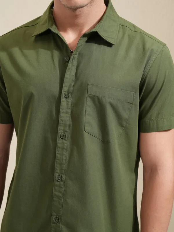 Ketch Men Green Solid Regular Fit Casual Shirt