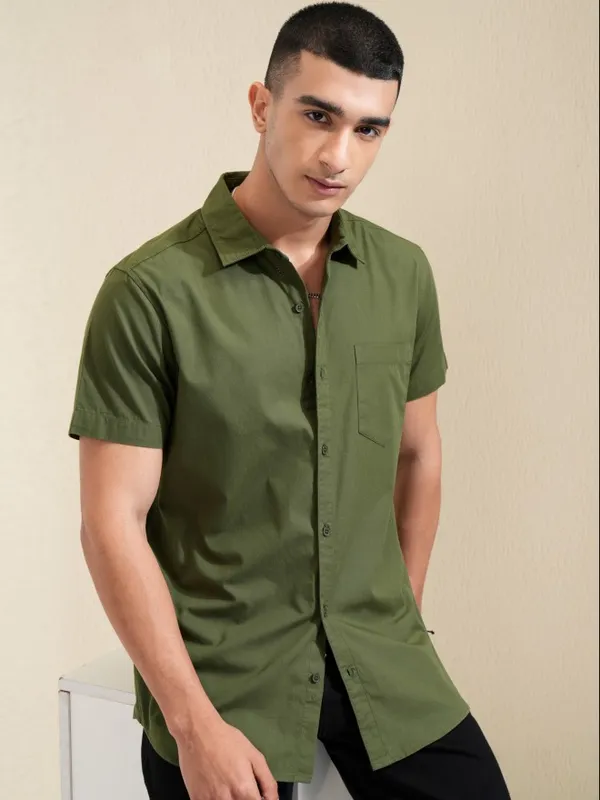 Ketch Men Green Solid Regular Fit Casual Shirt