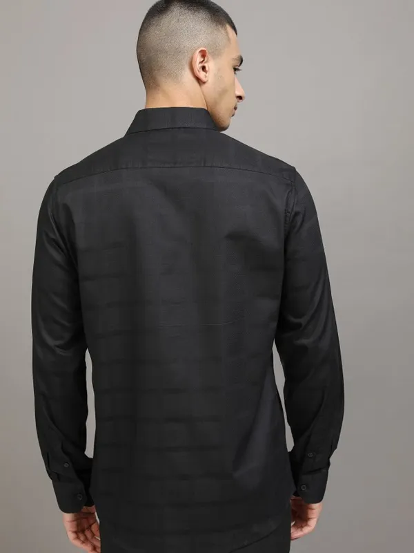 Highlander Men Black Textured Slim Fit Casual Shirt