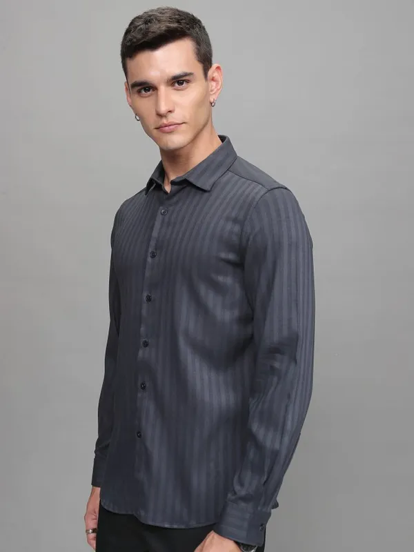Highlander Men Navy Blue Striped Slim Fit Casual Shirt