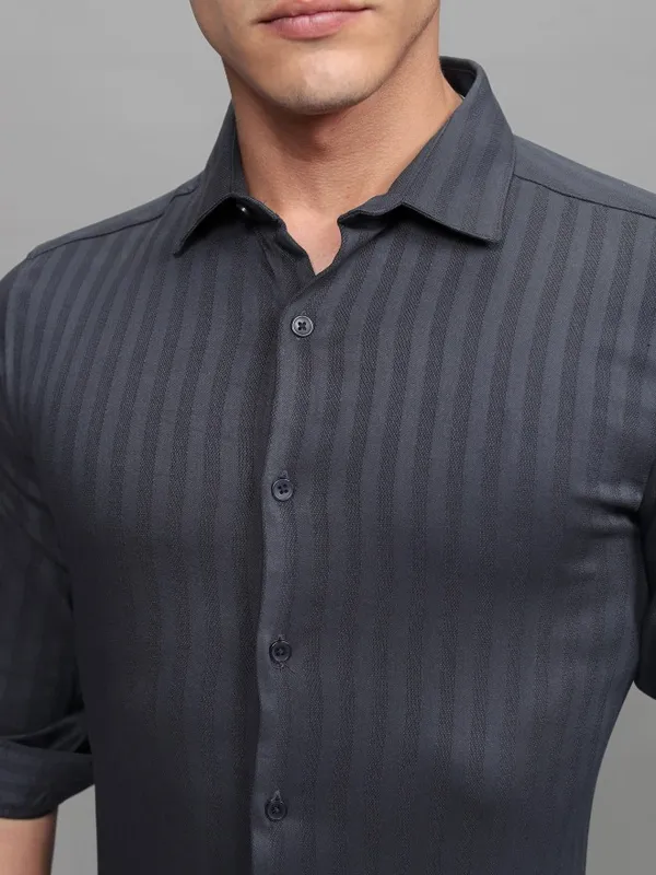 Highlander Men Navy Blue Striped Slim Fit Casual Shirt