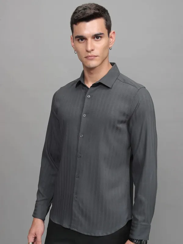 Highlander Men Grey Striped Slim Fit Casual Shirt