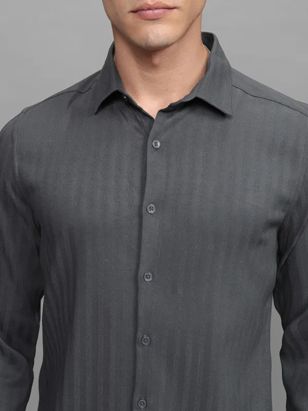 Highlander Men Grey Striped Slim Fit Casual Shirt