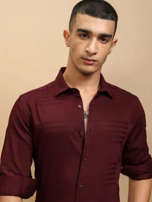 Highlander Men Maroon Striped Slim Fit Casual Shirt