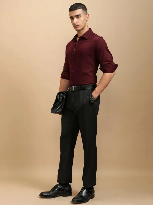 Highlander Men Maroon Striped Slim Fit Casual Shirt