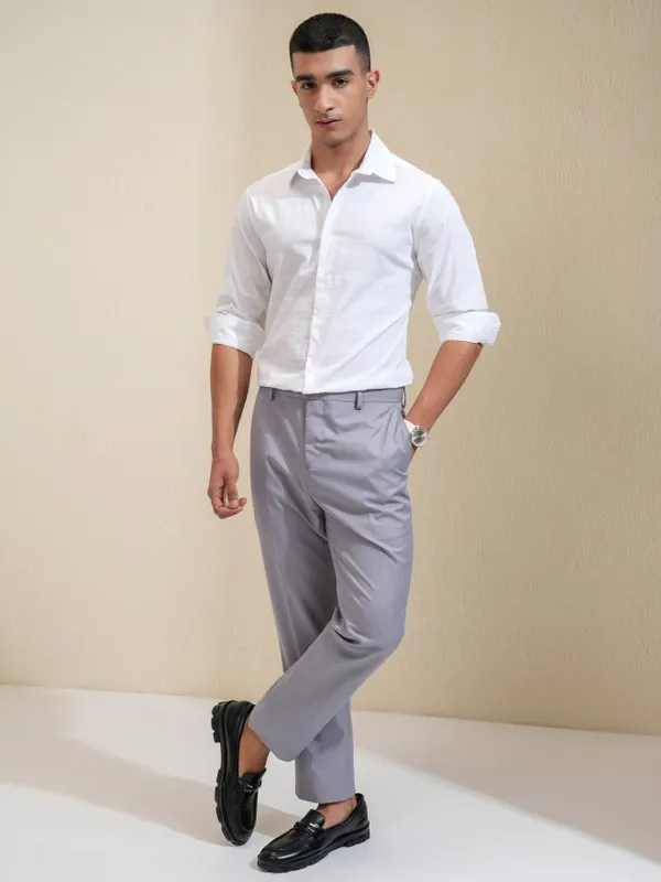 Highlander Men White Checked Slim Fit Casual Shirt