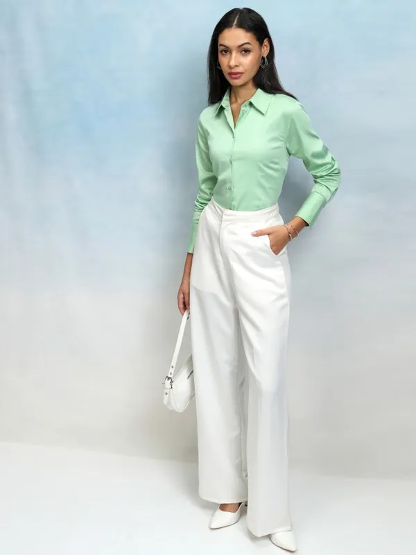 Tokyo Talkies Women Green Solid Casual Shirts