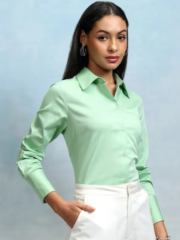 Tokyo Talkies Women Green Solid Casual Shirts