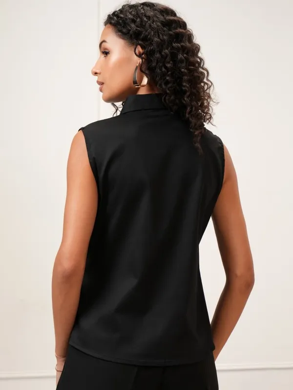 Tokyo Talkies Women Black Solid Regular Fit Casual Shirt