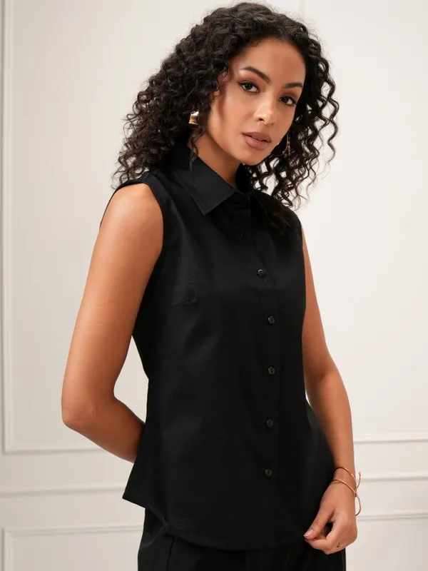 Tokyo Talkies Women Black Solid Regular Fit Casual Shirt