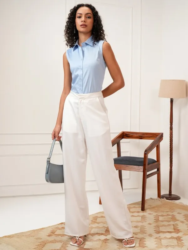 Tokyo Talkies Women Blue Solid Regular Fit Casual Shirt