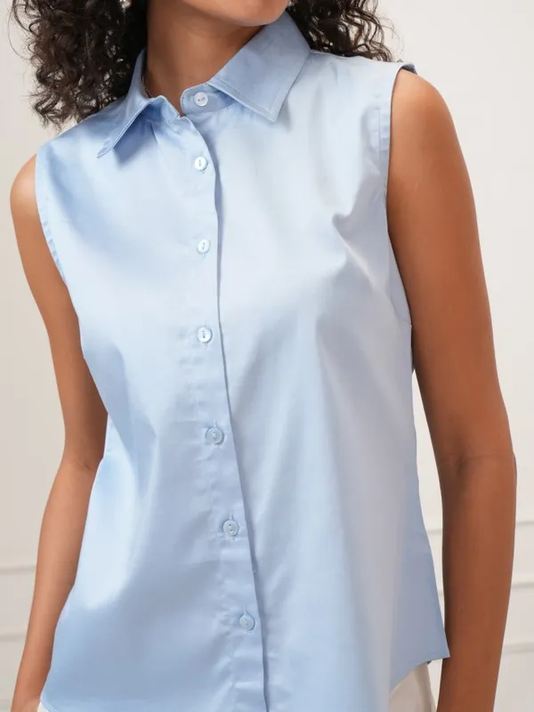 Tokyo Talkies Women Blue Solid Regular Fit Casual Shirt