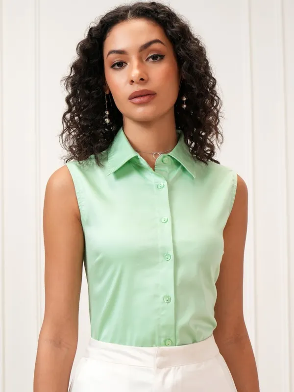 Tokyo Talkies Women Green Solid Regular Fit Casual Shirt